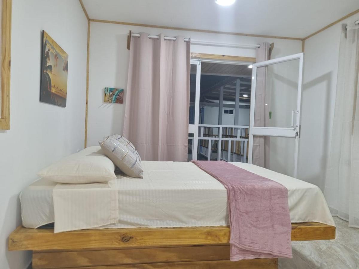 Posada Aleeny Providencia  エクステリア 写真