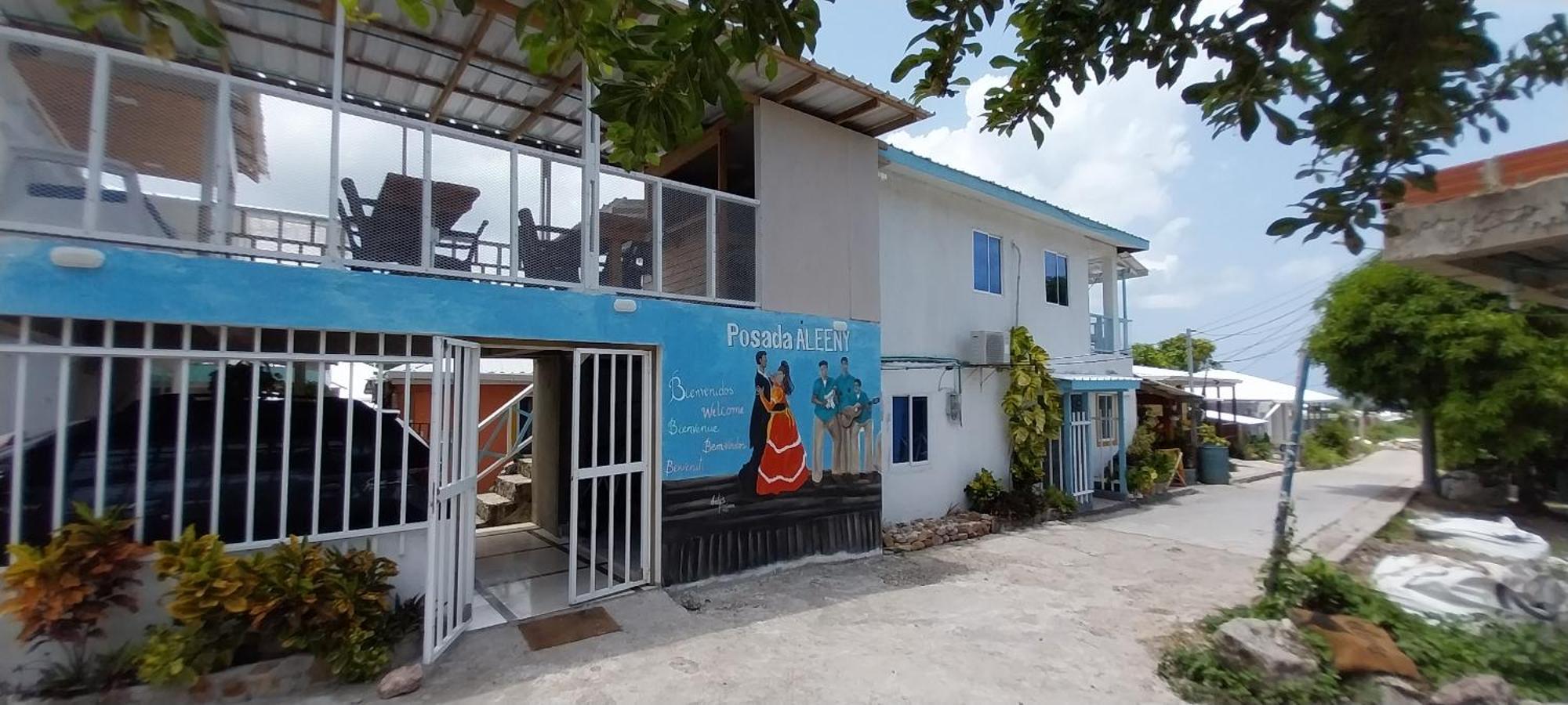 Posada Aleeny Providencia  エクステリア 写真