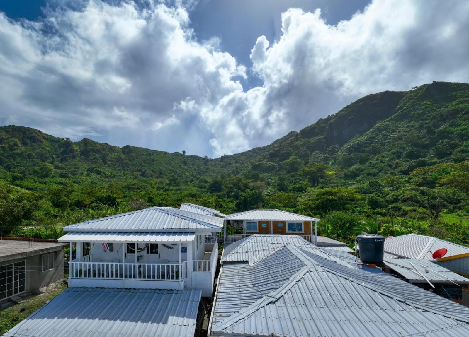 Posada Aleeny Providencia  エクステリア 写真